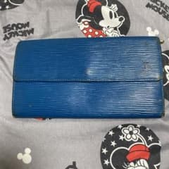 ルイヴィトン　LOUIS VUITTON 長財布　エピのサムネイル
