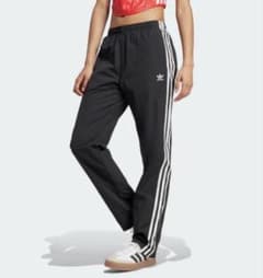【adidas】オリジナル ウーブントラックパンツ 黒のサムネイル