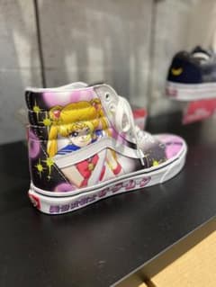 VANS 美少女戦士セーラームーン コラボ スニーカー　スケートハイのサムネイル