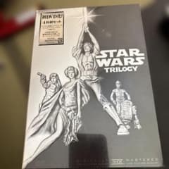 スター・ウォーズ トリロジー DVD-BOX〈初回限定生産・4枚組〉のサムネイル