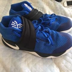 NIKE カイリー2 バッシュ 27.5cmのサムネイル