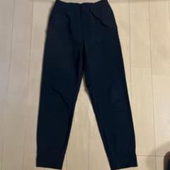 UNIQLO ジュニア150 イージーパンツ黒のサムネイル