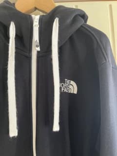 THE NORTH FACE ブラック パーカーのサムネイル