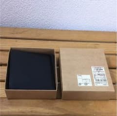 新品 無印良品 イタリア産ヌメ革 二つ折り財布のサムネイル