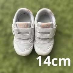 New Balance スニーカーのサムネイル