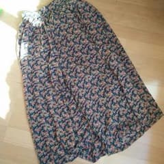 ダブルクローゼット　花柄ガウチョのサムネイル