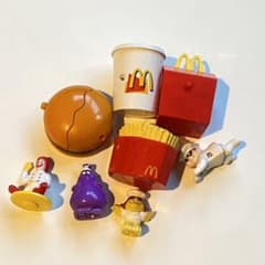 ハッピーセット　マクドナルド　マックのサムネイル