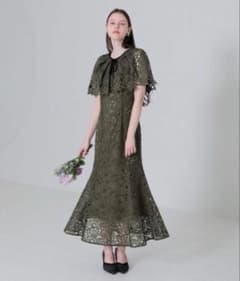 LEJA お呼ばれドレス　 オリーブグリーンロングドレスのサムネイル