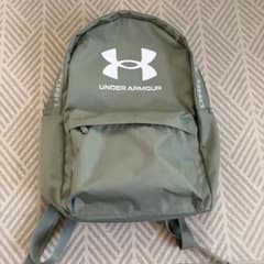 UNDER ARMOUR リュック カーキのサムネイル
