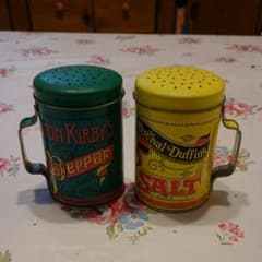 ブリキ  ソルト&ペッパー入れのサムネイル