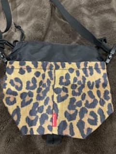 Supreme レオパード柄 ショルダーバッグ - メルカリ