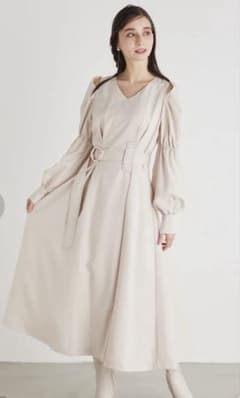 ロングワンピース　オープンショルダータックフレアのサムネイル