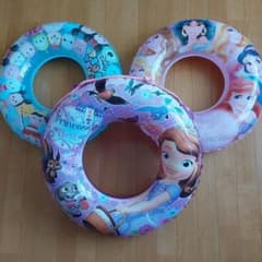 浮き輪のサムネイル
