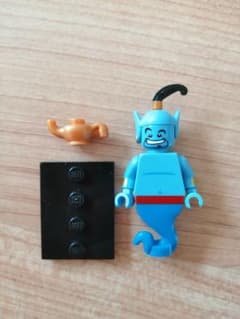 レゴ　LEGO  アラジン　ジーニー　ミニフィグのサムネイル