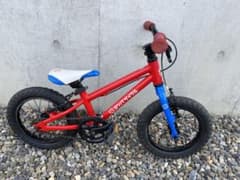 ヨツバサイクル　14インチ　ヒーローレッド　キッズのサムネイル