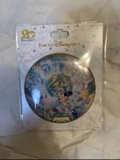 ディズニーシー　20周年　缶バッチ　プーさん専用のサムネイル
