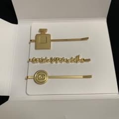 【新品】CHANEL シャネル ヘアピン ゴールドのサムネイル