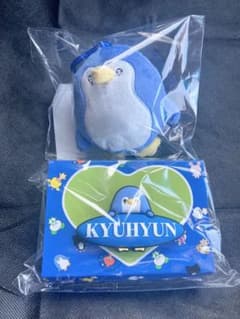 SUPER JUNIOR ぬいぐるみ・ファンライト2点セット　キュヒョン【新品】 SUPER JUNIOR ぬいぐるみ・ファンライト2点セット キュヒョン【新品