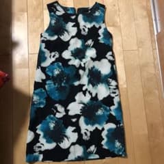 花柄ワンピースのサムネイル