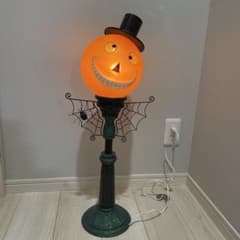 ハロウィン　ランプ　電灯　蜘蛛の巣　モニュメント　ハロウィン像