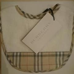 新品タグ付き☆BURBERRY ベビースタイ(よだれかけ)のサムネイル