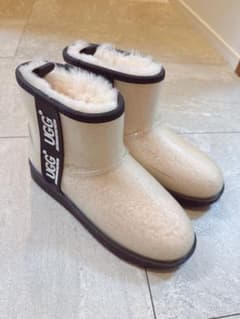 UGG アイボリー ショート レイン ブーツのサムネイル