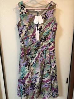 LAURA ASHLEY 新品 花柄ワンピースのサムネイル