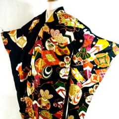 【美品】振袖 黒地 吉祥宝尽くし 丈159 裄65 豪華 成人式 卒業式 美品】振袖 黒地 吉祥宝尽くし 丈159 裄65 豪華 成人式 卒業式 - メルカリ