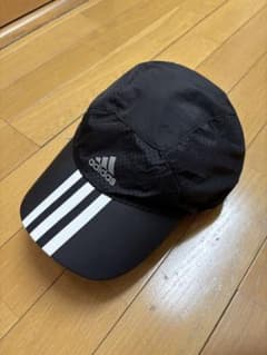 adidas ランニング用ブラック キャップのサムネイル