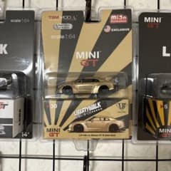 MINIGT 30 Nissan GTR satin gold mijo - メルカリ