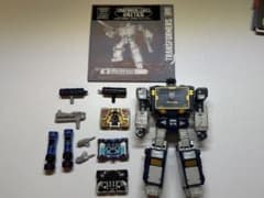 トランスフォーマー レガシー ユナイテッド G1 サウンドウェーブのサムネイル