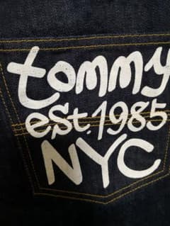 tommyのジーンズ美品のサムネイル