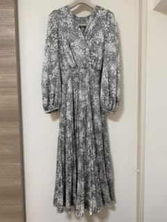 SNIDEL ワンピース　花柄のサムネイル