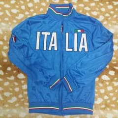 青 ジャージ イタリアのサムネイル