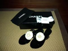 CHANEL シャネル カメリア サンダルのサムネイル