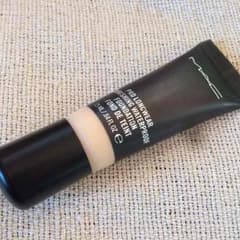 MAC  リキッドファンデーションのサムネイル