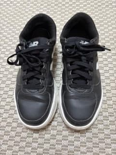 New Balance スニーカー ブラック ホワイトのサムネイル
