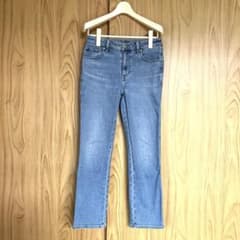 【値下げ】UNIQLO ストレートデニムパンツ　サイズ25 （63.5cm）のサムネイル