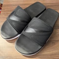NIKE AIRMAX CIRROSLIDE ナイキ エアマックス シロ　27㎝のサムネイル