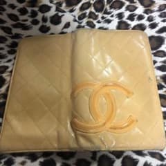 CHANELの長財布(ベージュ)のサムネイル