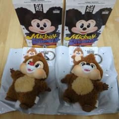 開封後未使用　ディズニー　チップ　デール　POPMARTのサムネイル