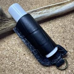 リップケース　本革　牛革　クロコダイル型押し　ブラック　手縫い　dカン