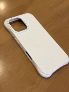 CASETiFY ウェーブシリコンケース-ホワイト　iPhone16のサムネイル