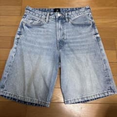 H&M デニムショートパンツ RELAXED FITのサムネイル