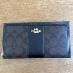COACH長財布のサムネイル