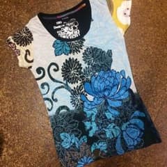 desigual✨トップスMタグなし未着用のサムネイル