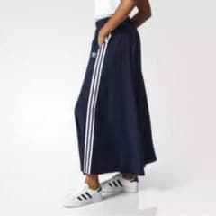 潤様専用adidas ロングスカートのサムネイル