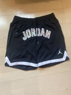 新品未使用  L  ナイキ　バスケ　ジョーダン　パンツのサムネイル