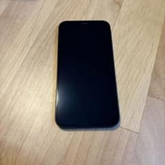Apple iPhone 12 ブラック　128GBのサムネイル