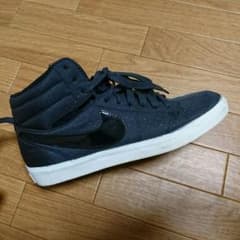 NIKEスニーカーのサムネイル